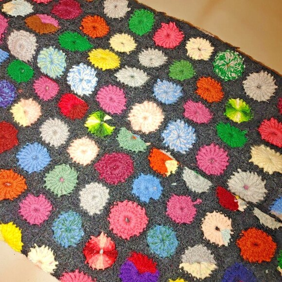 Vintage Crocheted Afghan Throw Blanket Granny Flowers Twin 60" x 39 Bed Spread - Picture 2 of 11